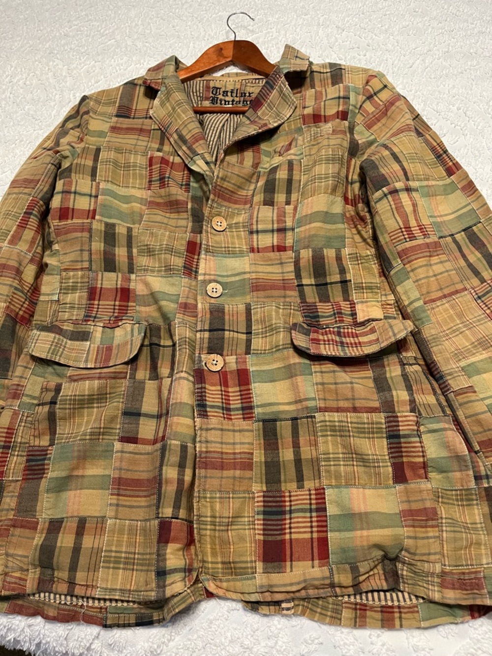 Tailor Vintage Plaid Patchwork Blazer in Beige, Green & Red - Picture 3 of 14
